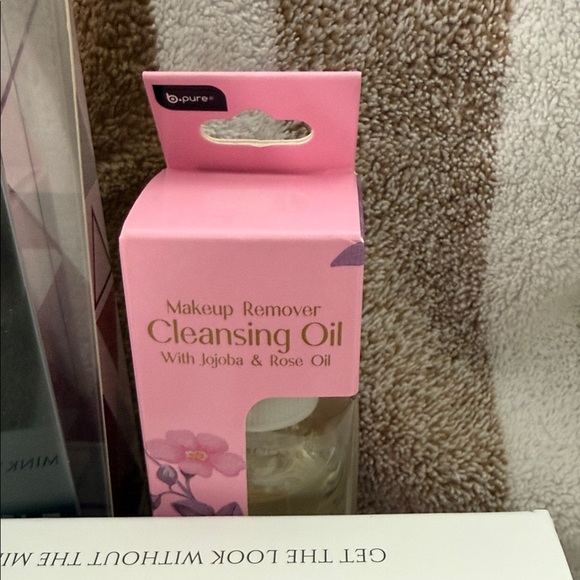 Magnetic Eyelashes and Beauty Set - Picture 6 of 8